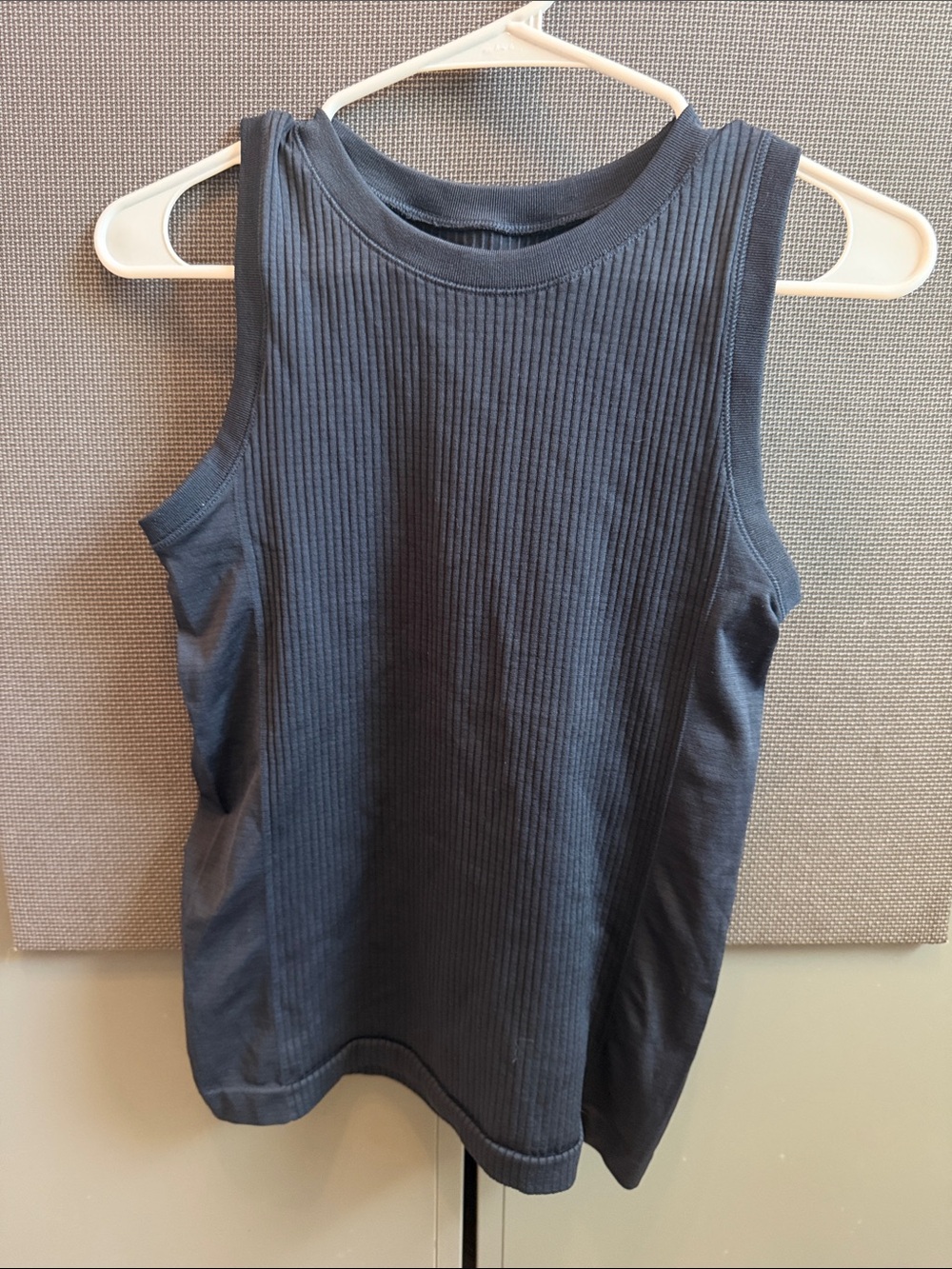Athleta Ribbed Crewneck Tank Top - Charcoal Gray